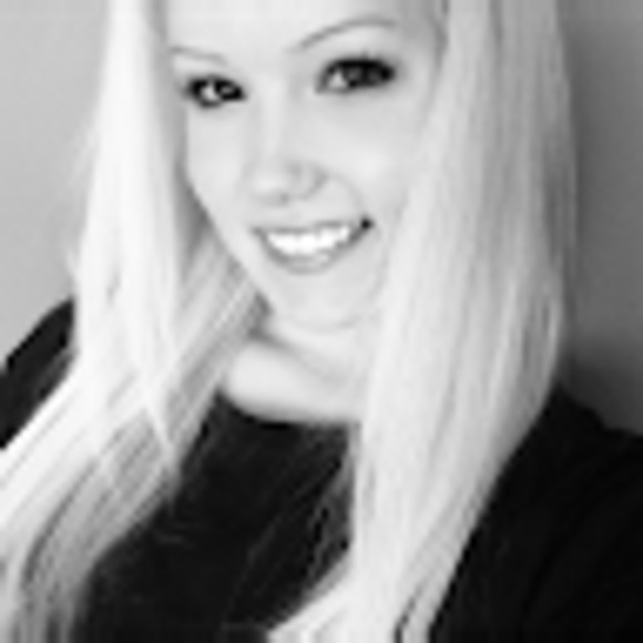 Meet your Posher, Tina - Picture 1 of 1